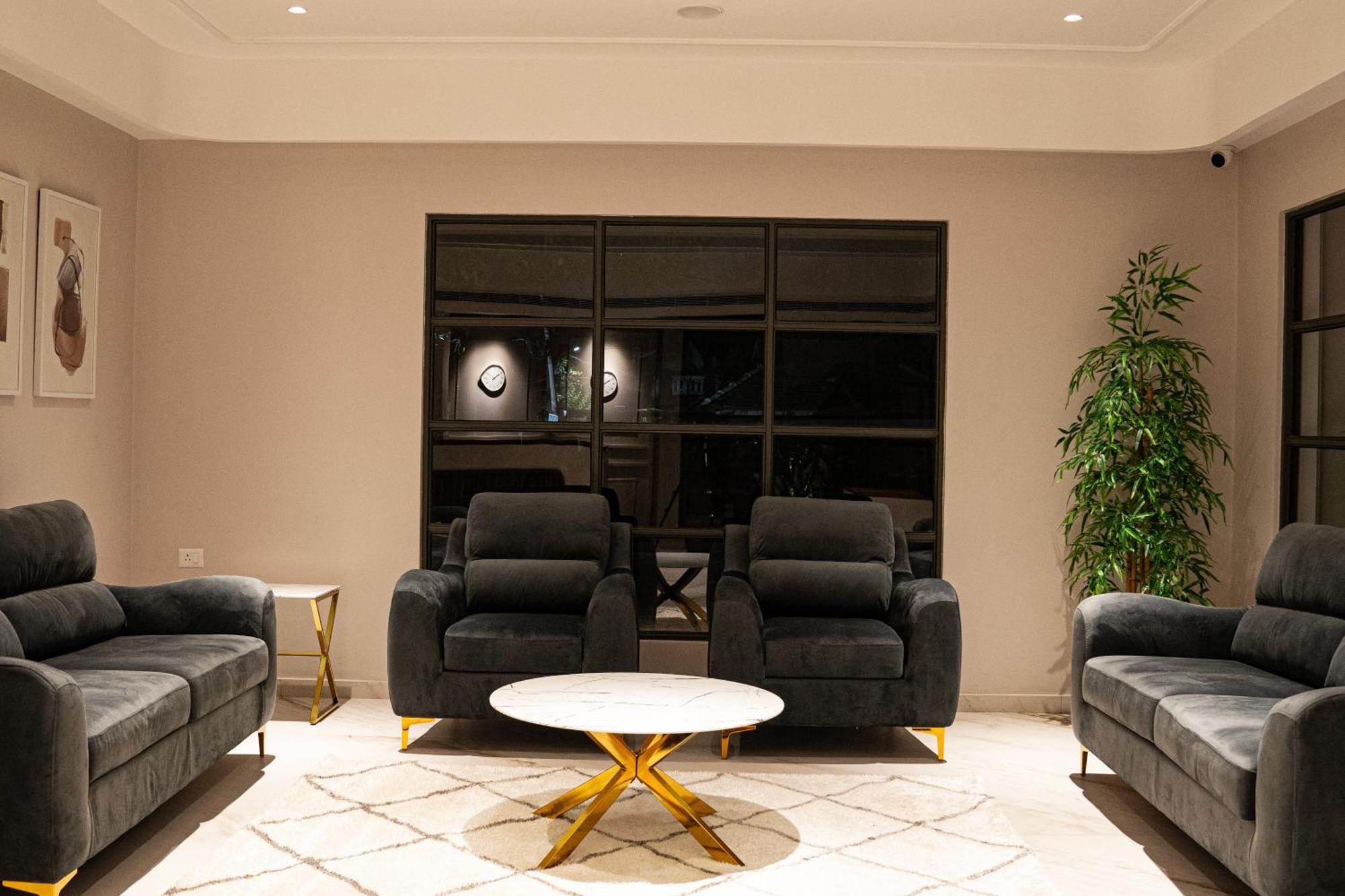 Kochi Hotel Benhur מראה חיצוני תמונה